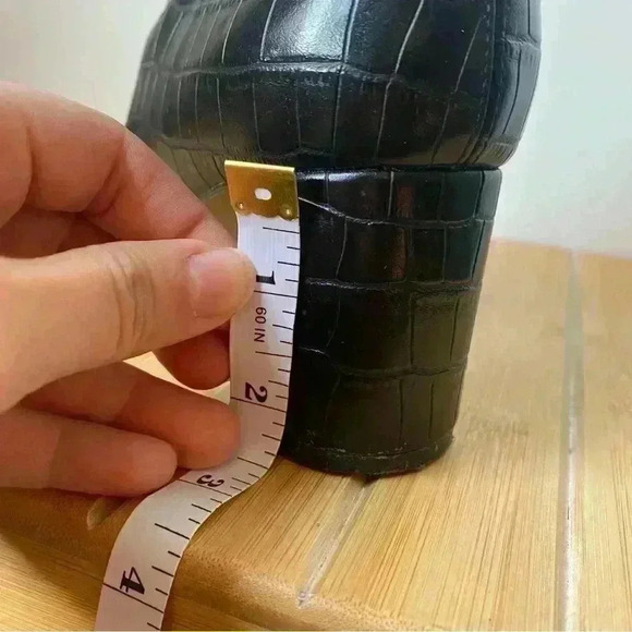 Black Croc Embossed Vegan Leather Heeled Booties - H&M - Size 6.5 - Picture 8 of 8